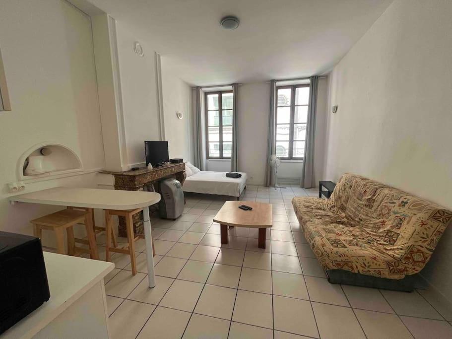 Apartmán Le Monnai Nîmes Exteriér fotografie